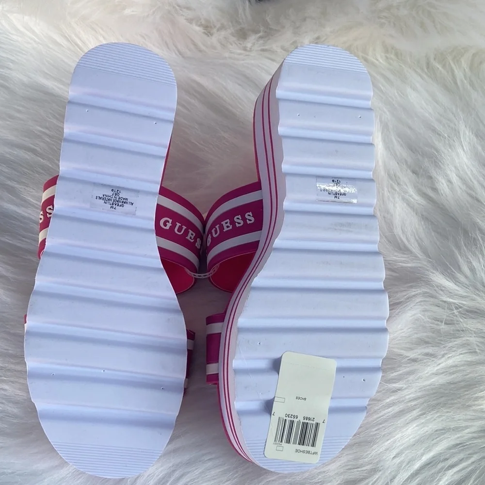 New GUESS Sandal Platform SZ 7